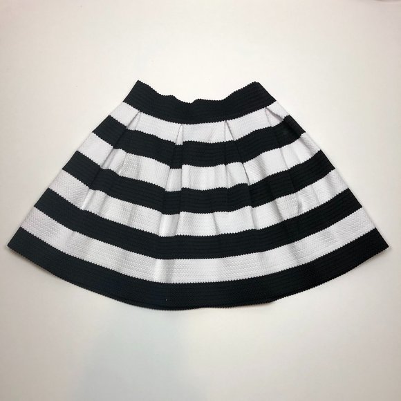 EXPRESS High Waisted Pleated Mini Skirt - Picture 1 of 7
